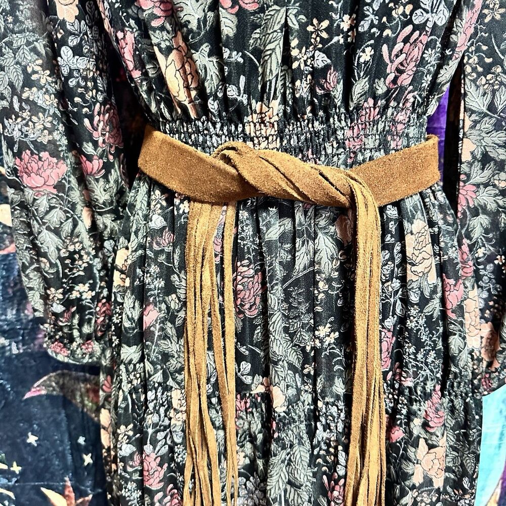 Vintage 70’s Brown Suede Fringe Belt, Sash. Fringe Tassels. OS. Boho. Hippie.